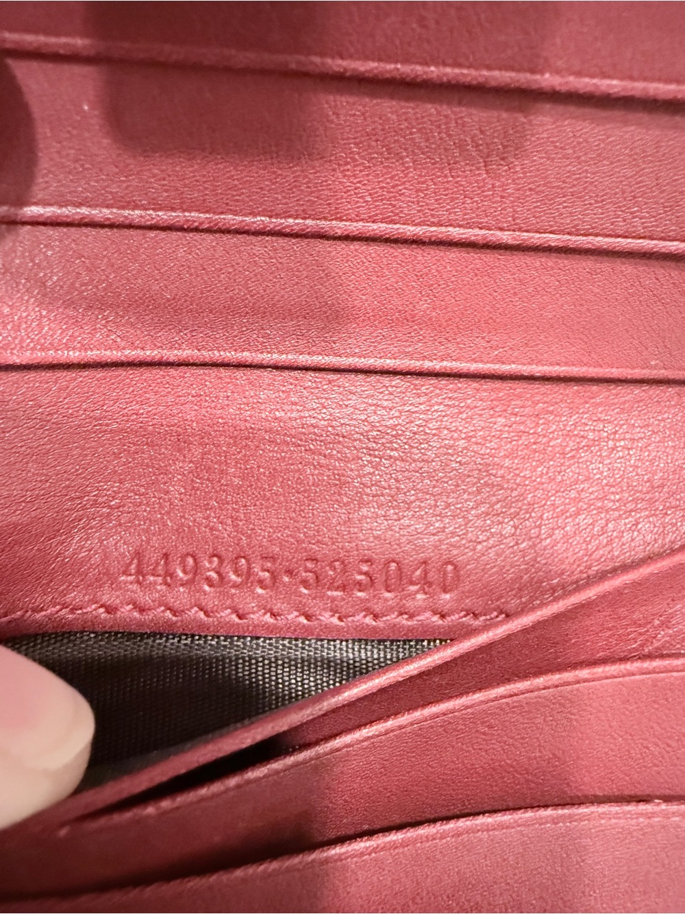 Red Gucci Wallet - Picture 2 of 8